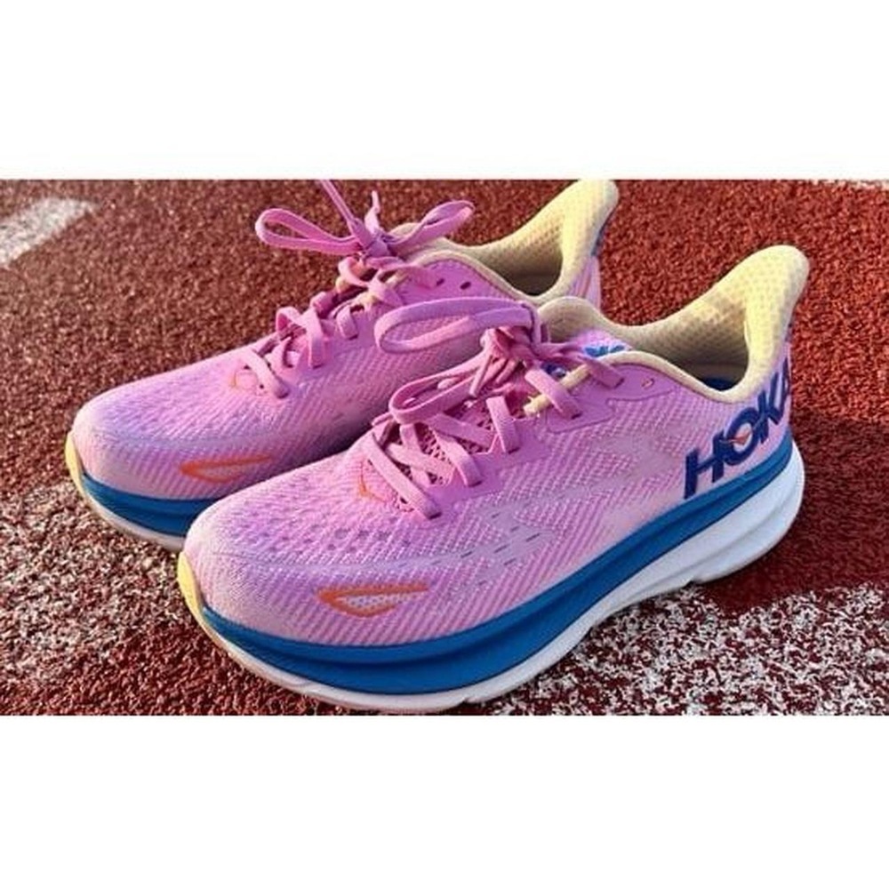 Hoka Clifton 9 Women's Pink Athletic Running Shoes size 7.5
